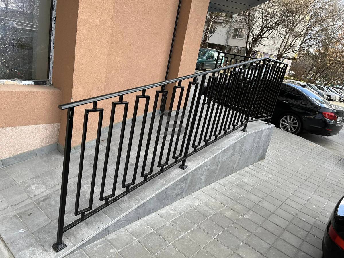 Парапети — СЕВ Метал Варна