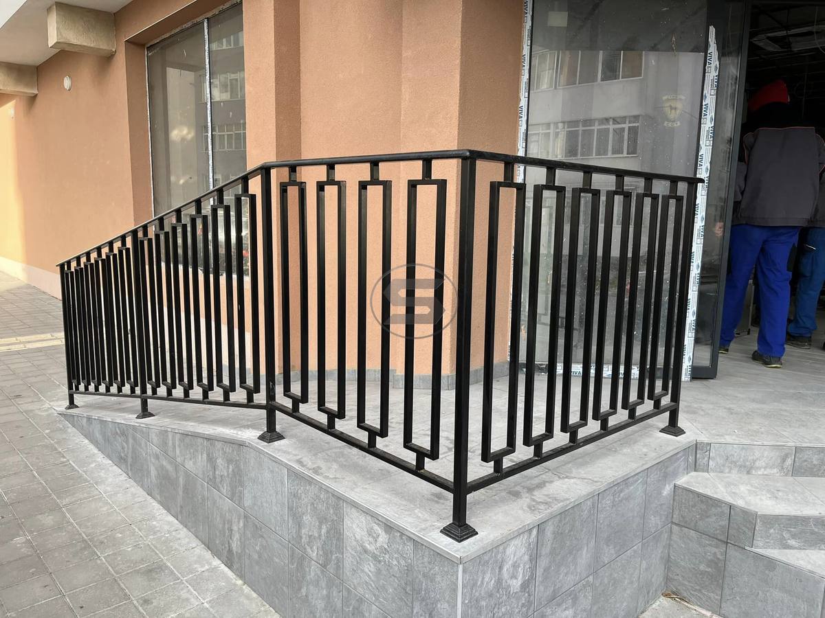 Парапети — СЕВ Метал Варна
